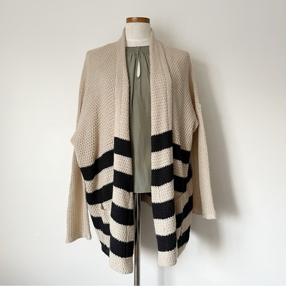 Urban Outfitters BDG Tan striped slouchy cardigan size medium preowned - Picture 1 of 4